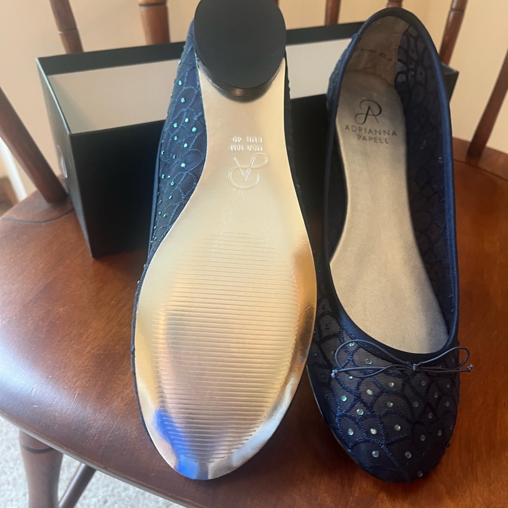 Adrianna Papell Star Navy Heels NEW in box